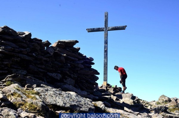climb-carrauntoohil-howling-ridge-john-cross